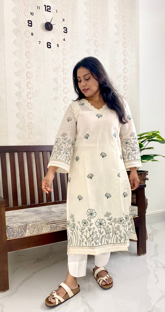 Serene Christmas Bloom