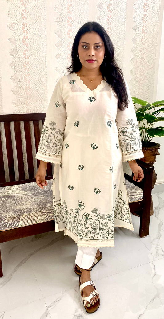 Serene Christmas Bloom